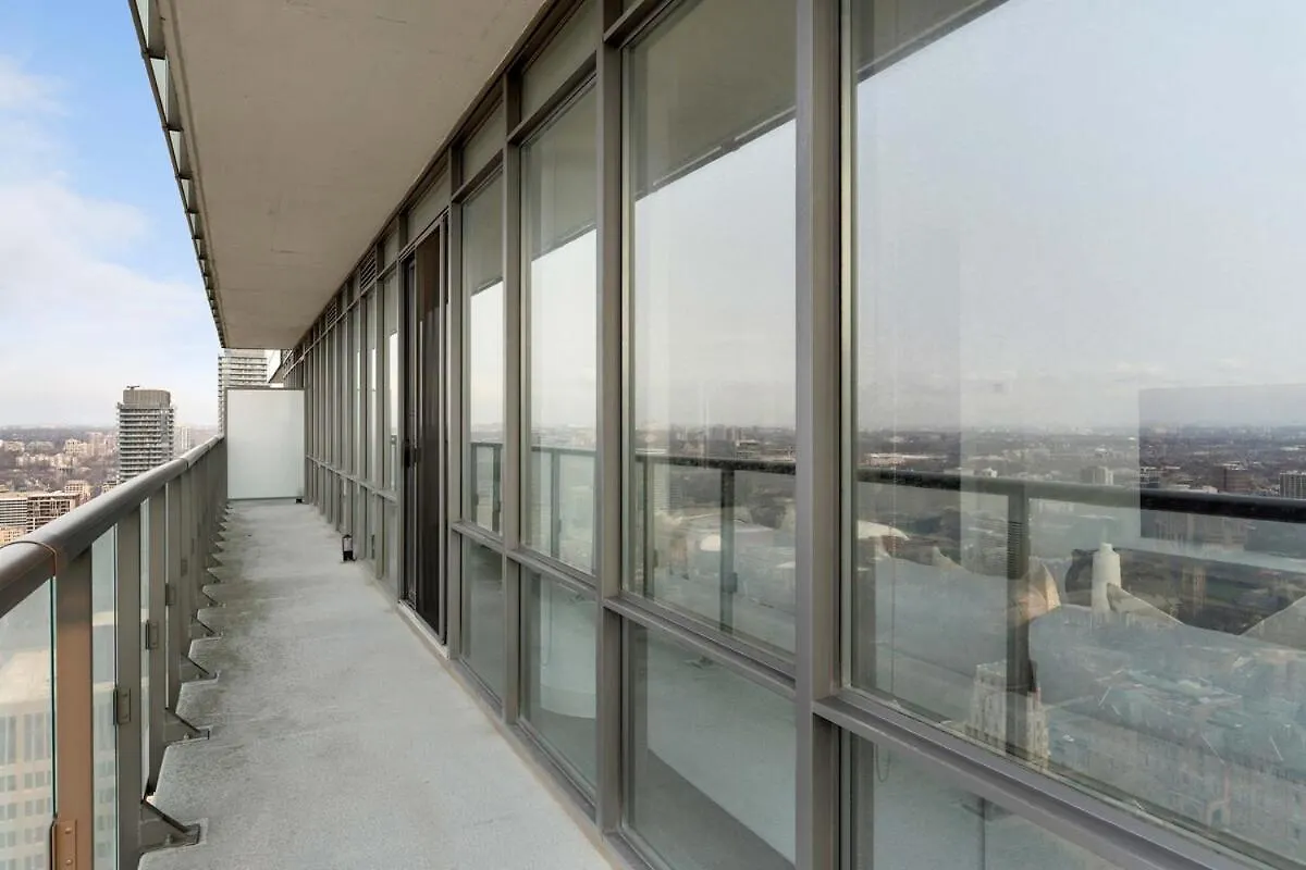 Lux Sub-Penthouse W Panoramic & Cn Tower Views Apartment Toronto