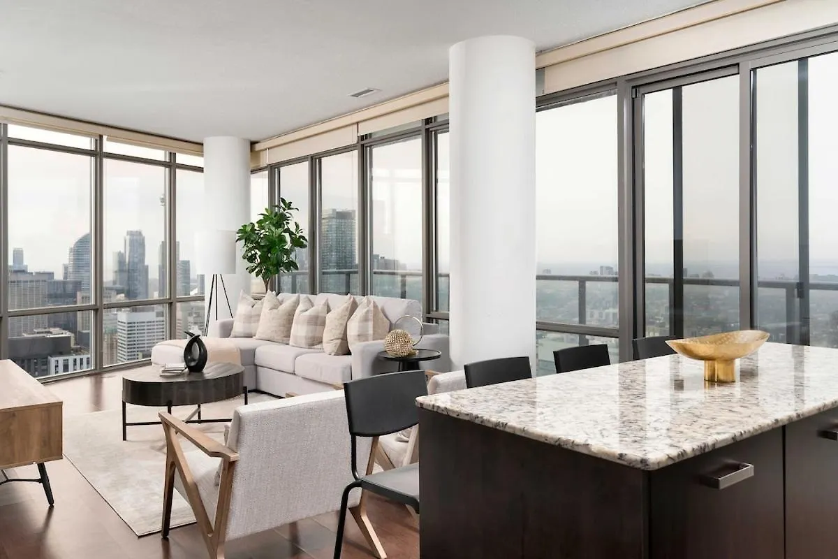 Lux Sub-Penthouse W Panoramic & Cn Tower Views Apartment Toronto