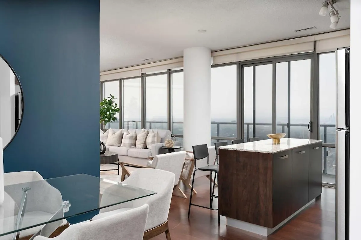 Lux Sub-Penthouse W Panoramic & Cn Tower Views Apartment Toronto Canada