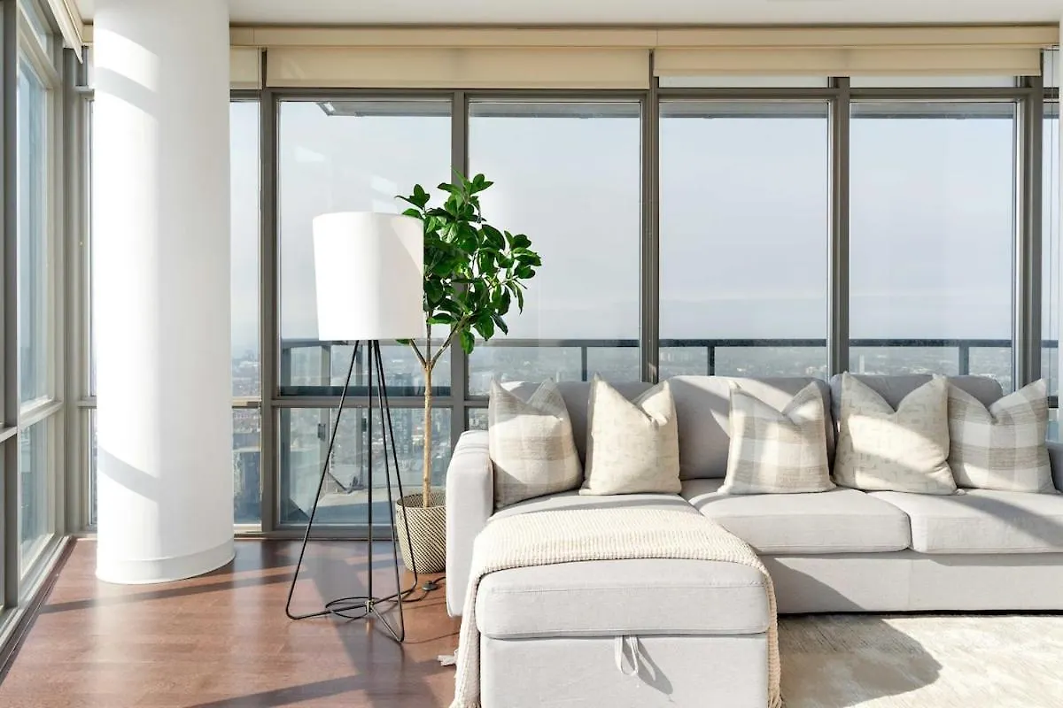 Lux Sub-Penthouse W Panoramic & Cn Tower Views Apartment Toronto 0*,  Canada