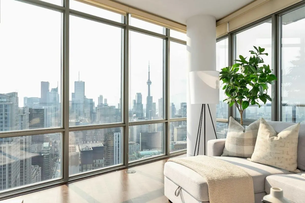 Lux Sub-Penthouse W Panoramic & Cn Tower Views Apartment Toronto
