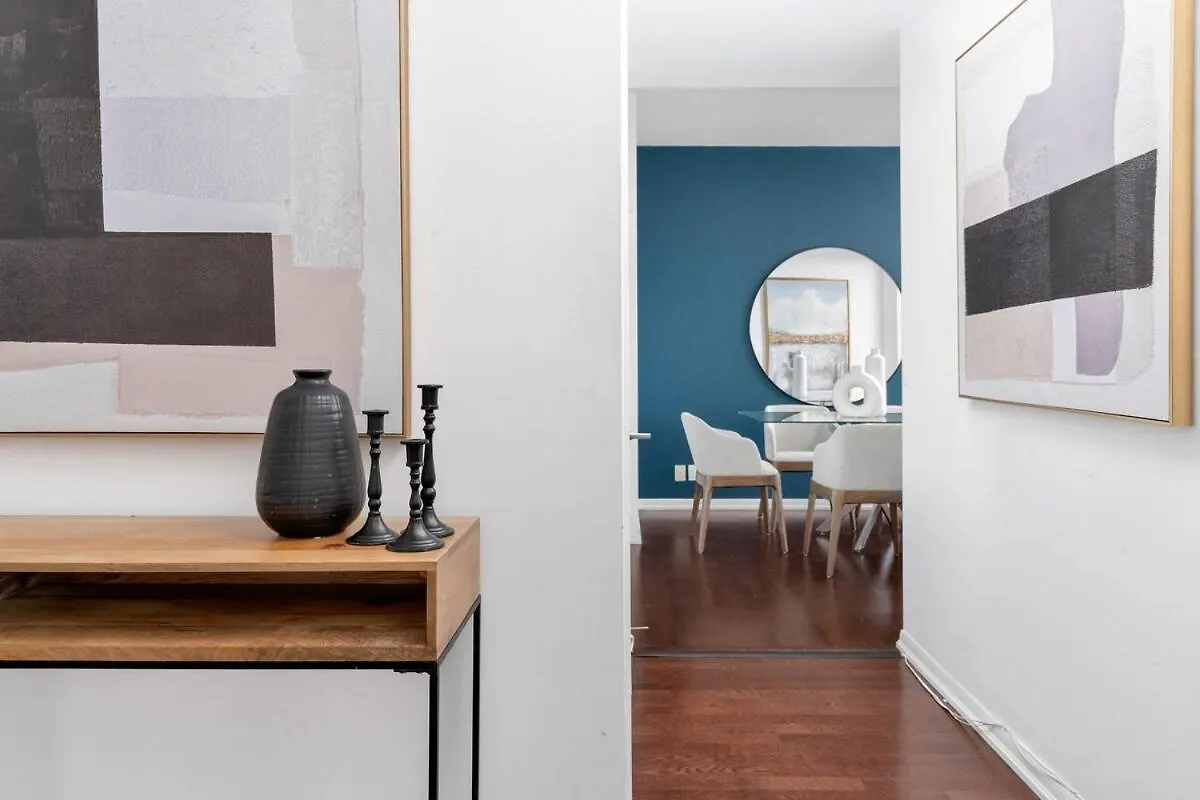 Lux Sub-Penthouse W Panoramic & Cn Tower Views Apartment Toronto