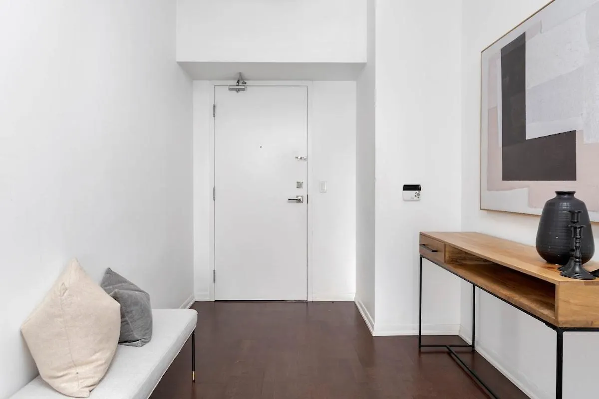Lux Sub-Penthouse W Panoramic & Cn Tower Views Apartment Toronto
