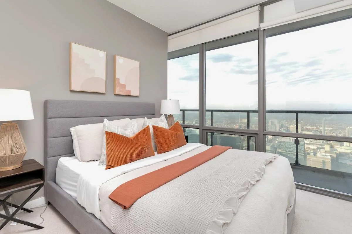 Lux Sub-Penthouse W Panoramic & Cn Tower Views Apartment Toronto Canada
